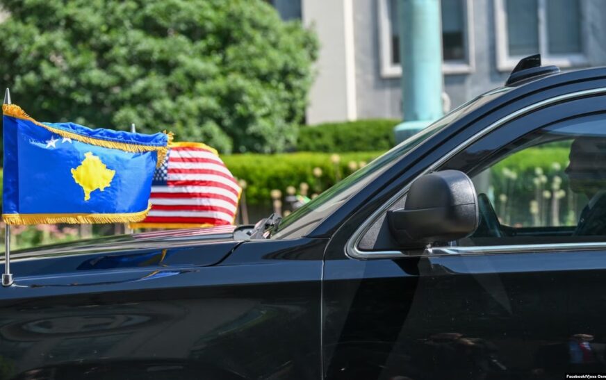 ShBA-ja ngrin procesimin e vizave për Kosovën, Shqipërinë dhe 73 vende tjera