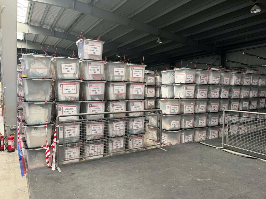 Përfundon numërimi i të gjitha votave në Kosovë, priten edhe 3.185 pako nga votimi me postë