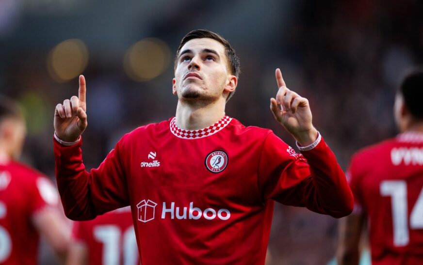 Skuadra e Premier League futet në garë për Anis Mehmetin