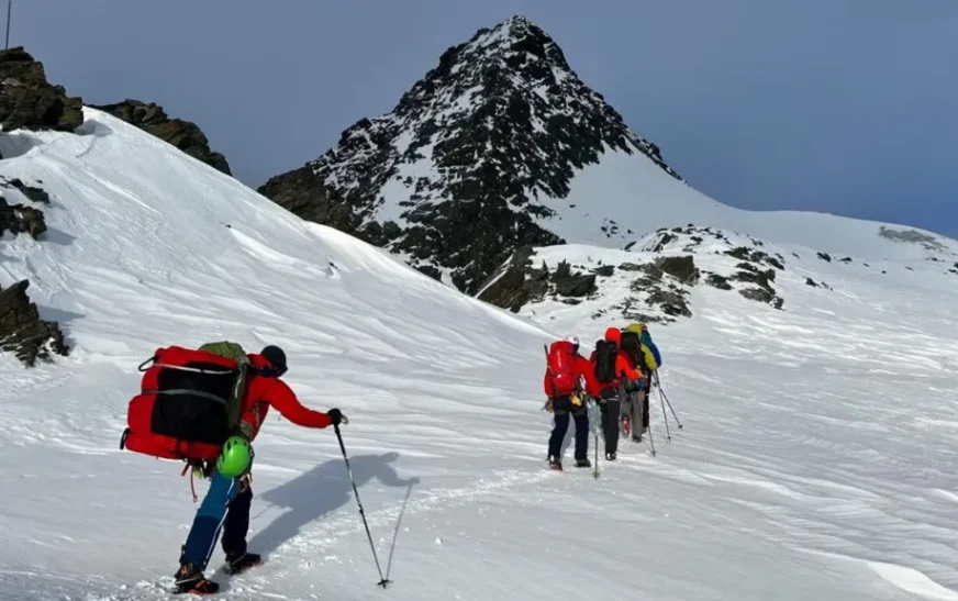 Alpinisti austriak shpallet fajtor pasi e dashura e tij vdiq nga ngrica në mal