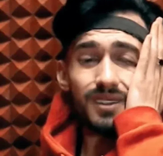 “nuk-dua-te-dal”,-kristi-ne-gjendje-te-renduar,-shperthen-ne-lot-pas-daljes-nga-muri-i-shtepise