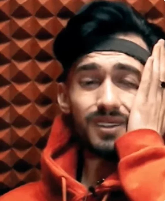 “Nuk dua të dal”, Kristi në gjendje të rënduar, shpërthen në lot pas daljes nga muri i shtëpisë