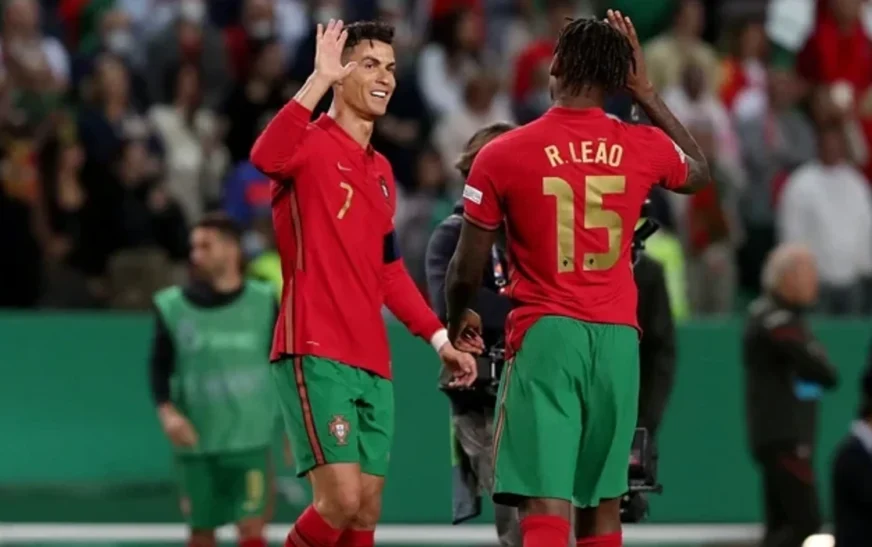 rafael-leao:-cristiano-ronaldo-me-i-miri-ne-histori,-pavaresisht-cfare-ndodhe-ne-kupen-e-botes