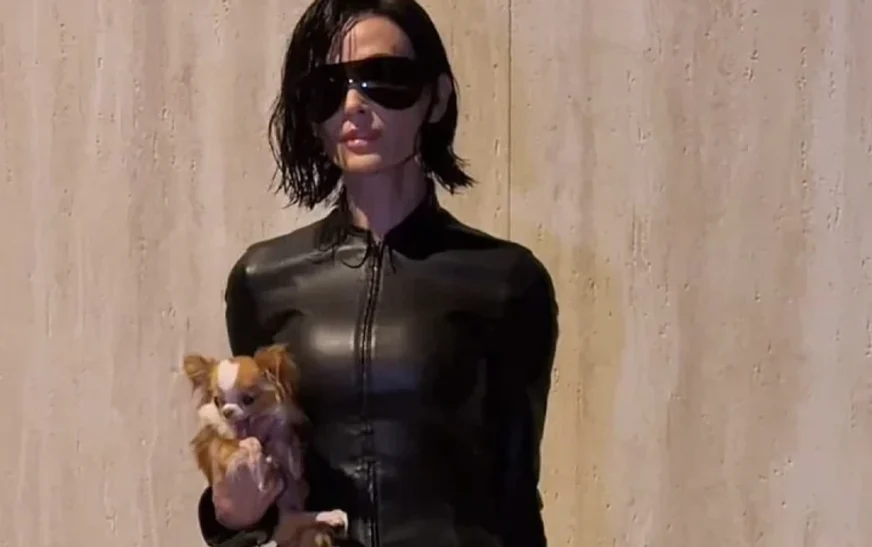 Me flokë të shkurtra në stilin bob dhe syze dielli të mëdha: Pak veta e njohën aktoren Demi Moore në sfilatën e Gucci-t