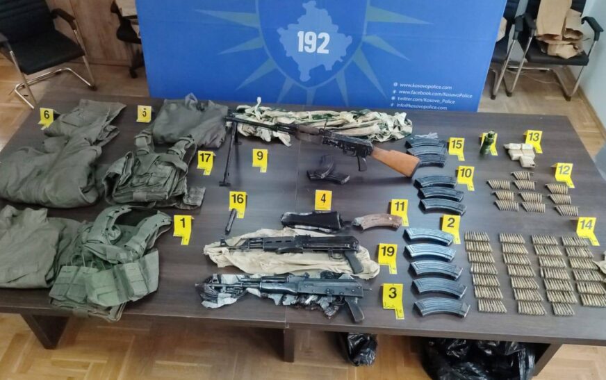 Policia gjen armatim dhe municion në Mitrovicë të Veriut