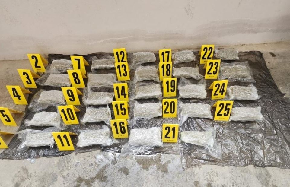 Kapen 7 kilogramë drogë në Merdarë, prangoset një i dyshuar