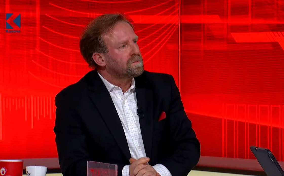 Abazi flet për Lajçakun: E tërhiqte Kurtin drejt humnerës për Kosovës (VIDEO)