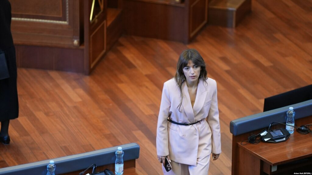 Albulena Haxhiu zgjidhet kryetare e Kuvendit