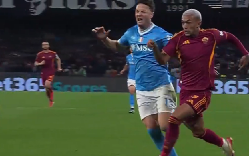 Rrahmani lëndohet dhe shkakton penallti, Roma në epërsi ndaj Napolit