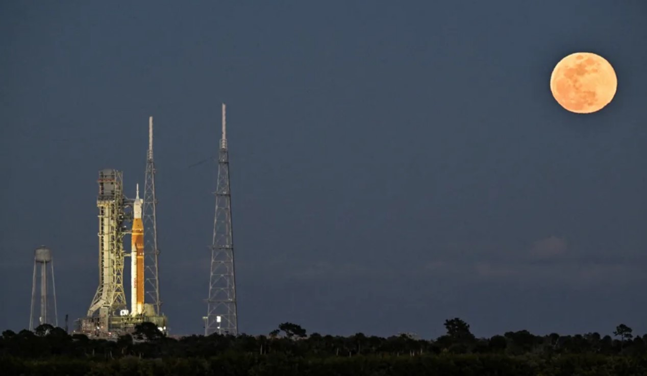 NASA synon të nisë një ekuipazh rreth Hënës