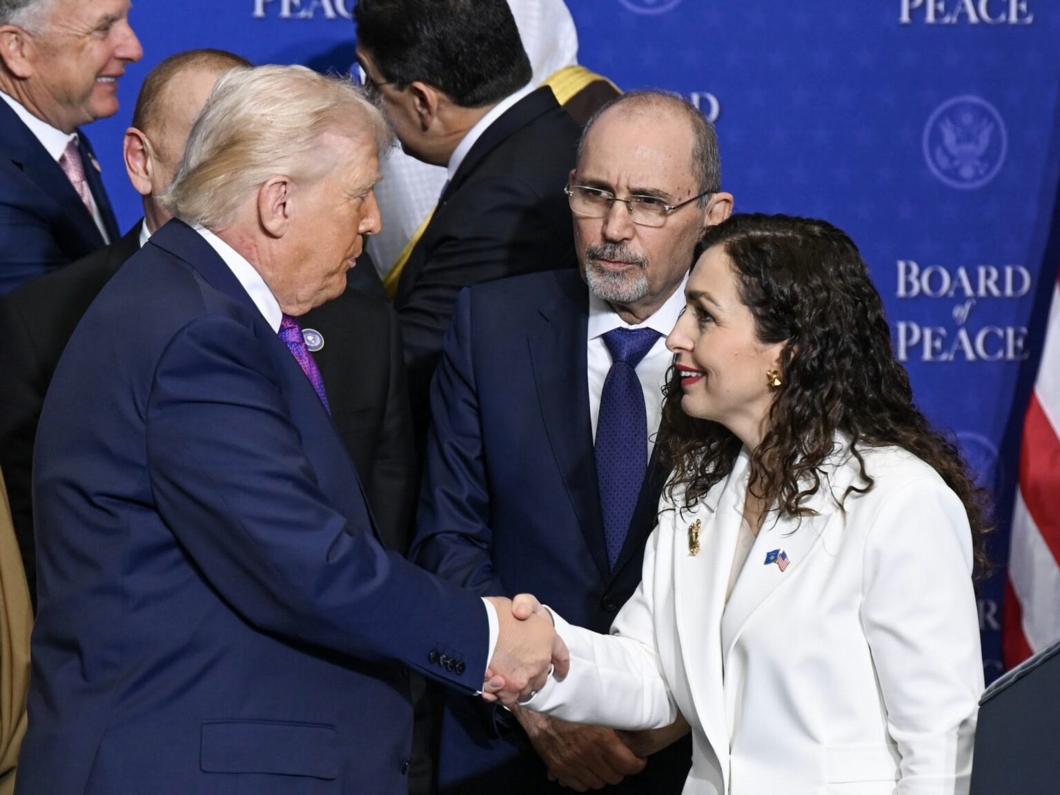 Takime me presidentë e kryeministra/ Si shkoi vizita e Osmanit në Uashington?