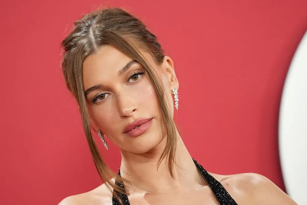 Hailey Bieber në kopertinën e Vogue Australia, flet për shëndetin dhe markën Rhode