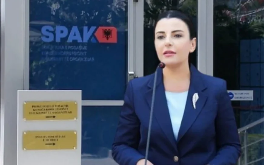 “Video me përmbajtje seksuale në grup”, media austriake shkruan për akuzat ndaj Belinda Ballukut