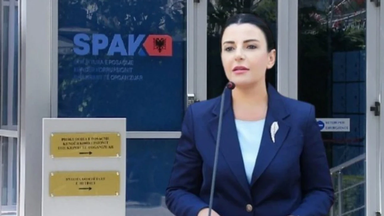 “Video me përmbajtje seksuale në grup”, media austriake shkruan për akuzat ndaj Belinda Ballukut