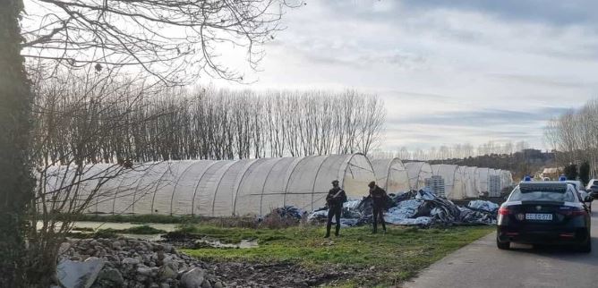 Gjendet i vrarë në parcelën e një toke 25-vjeçari shqiptar në Itali