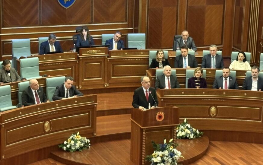 Begaj: Republika e Kosovës është e pakthyeshme, ndërsa Shqipëria qëndron gjithmonë pranë UÇK-së dhe komandantëve të saj