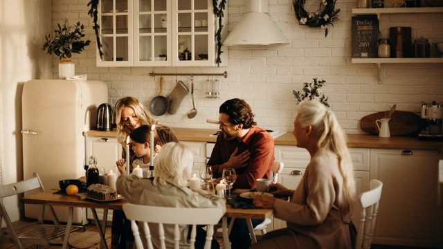 Ramazani – muaji që na mbledh rreth tryezës dhe zemrës