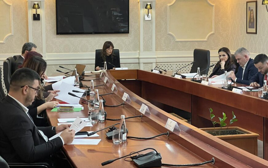 Mblidhet Kryesia e Kuvendit me përbërjen e re