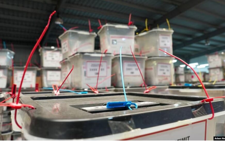 Ambasada britanike thirrje akterëve politikë pasi PZAP vendosi për Listën Serbe: Respektoni vendimet!