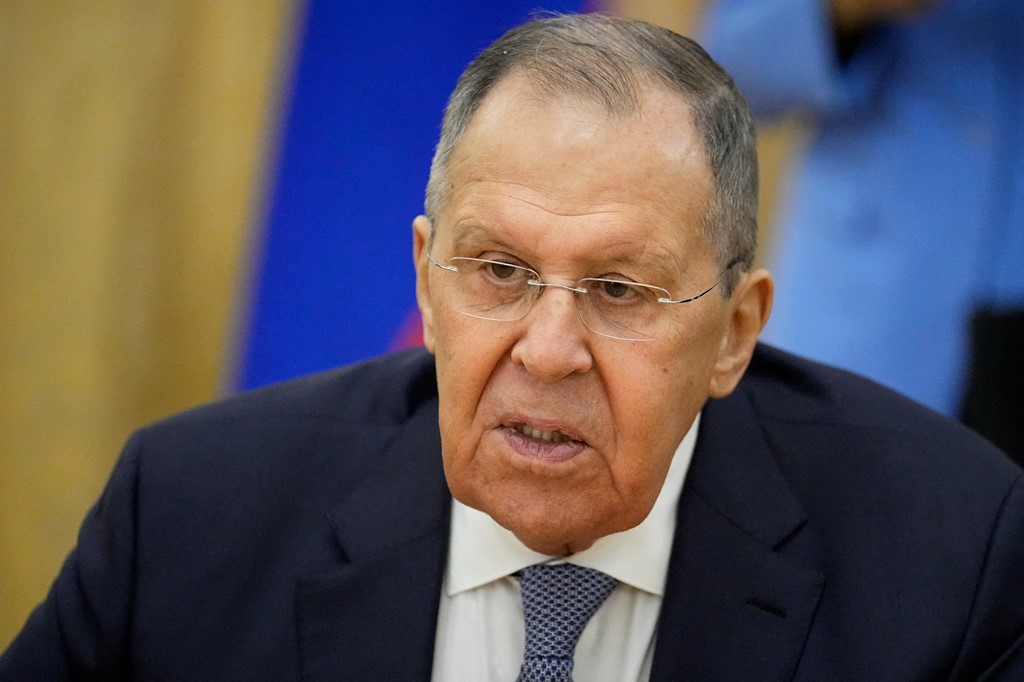 Lavrov: Zelensky s’dëshiron që lufta të mbarojë sepse kjo do t’i jepte fund karrierës së tij