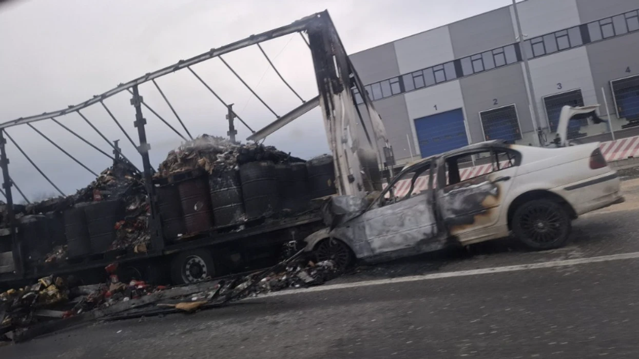 Aksident në Shkup, digjen një makinë dhe një kamion