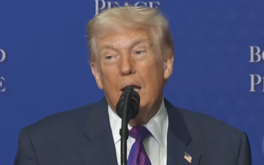 Trump nis fjalimin në mbledhjen e parë të Bordit të Paqes: Ditë e madhe sot