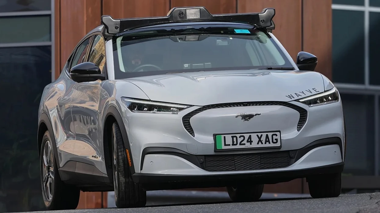 Taksitë ‘pa shofer’, të mundësuar nga Inteligjenca Artificiale, do të fillojnë operimin në Londër këtë vit