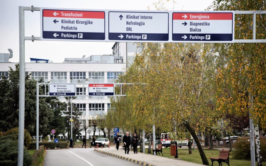 Barnat kryesore për kujdesin spitalor, sigurohen nga SHSKUK-ja për 12 muaj (Dokument)