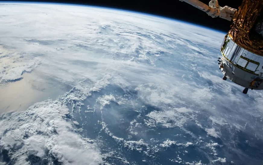 Ndryshimi i klimës po na i zgjat ditët, a duhet të shqetësohemi?