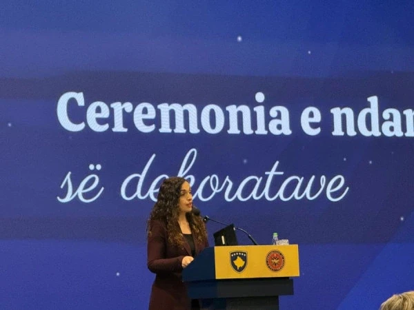 Osmani ndan mbi 200 dekorata, nesër nderohet edhe Kombëtarja e futbollit