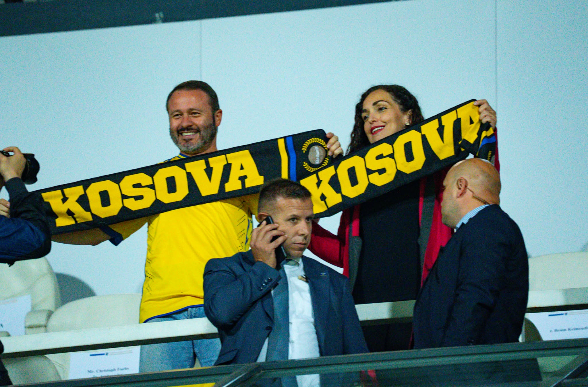 Osmani i jep zemër “Dardanëve”: Jemi me ju, djema