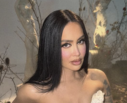 Dafina Zeqiri paralajmëron këngën e re: Hija jote ka me mbet hije e imja