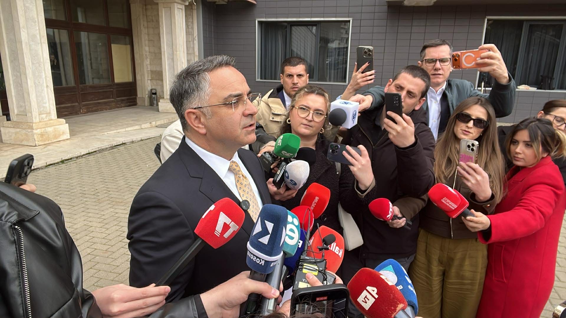 Tahiri: Ende asnjë grup parlamentar s’ka marrë informacion se a do të mbahet seanca për presidentin