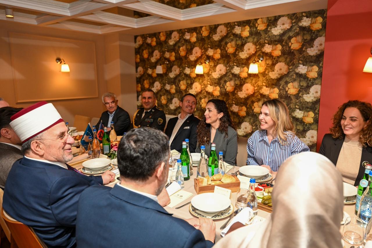 Presidentja shtron iftar për drejtuesit e BIK-ut