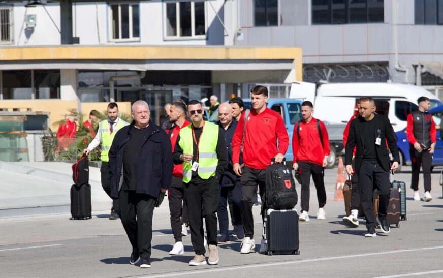 Kuqezinjtë nisen drejt Warshavës, Shqipëria e gatshme për ndeshjen me Poloninë