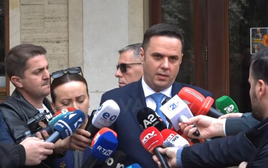 Flet Abdixhiku pas takimit me Kurtin: S’ka marrëveshje!