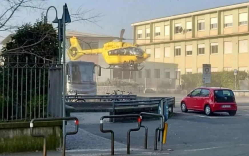 E rëndë në Itali: Nxënësi ther me thikë mësuesen – gjendja e saj, kritike