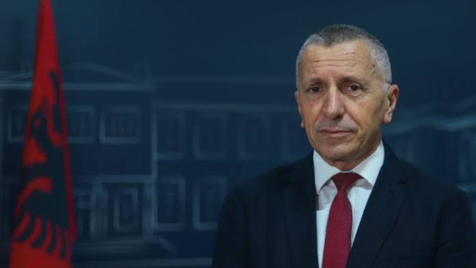 Kamberi: Stërvitjet ushtarake të Serbisë pranë kufirit me Kosovën rrisin tensionet në rajon