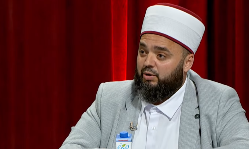 “Edhe mysliman edhe kundër kombit, nuk shkon”