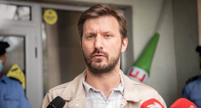 Nushi i PSD-së: Ironia është se Shkëlzen Gashi e ka shitë librin e masakrave nëpër diasporë kah 55 franga