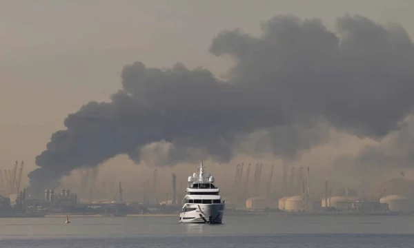 Shpërthime të fuqishme dëgjohen në Dubai