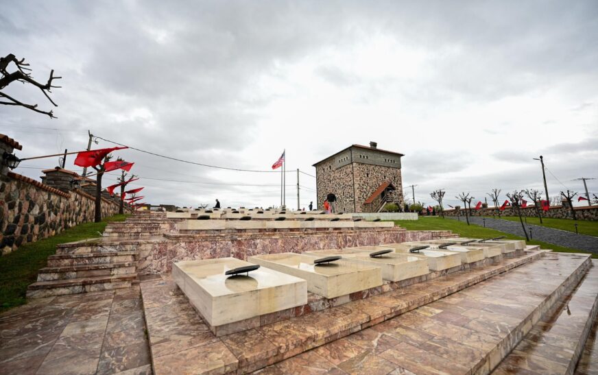 Presidentja Osmani: Epopeja e Dukagjinit është kujtesë dhe testament i sakrificës