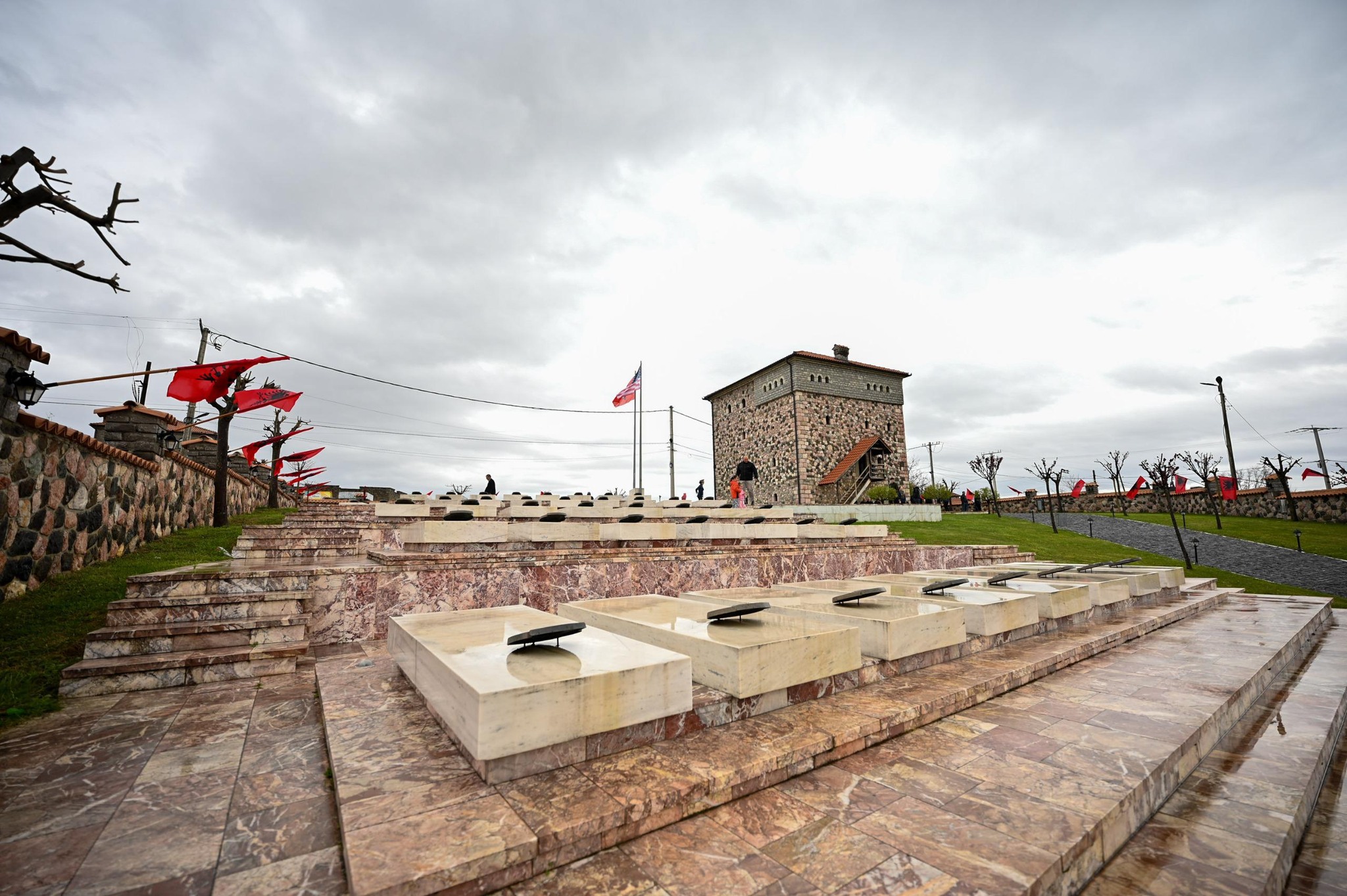 Presidentja Osmani: Epopeja e Dukagjinit është kujtesë dhe testament i sakrificës