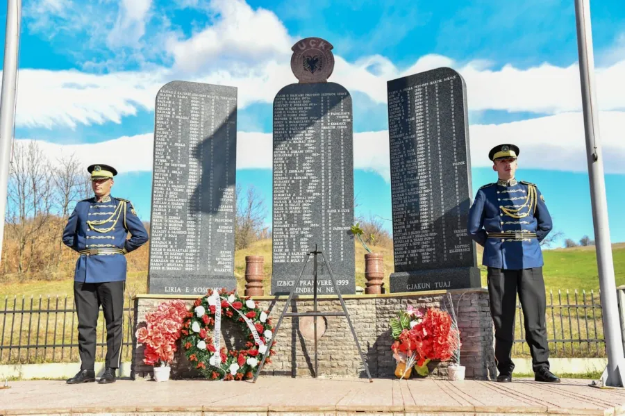 Përkujtohet masakra në Izbicë