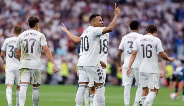 Real Madrid i vendos në shitje gjashtë lojtarë
