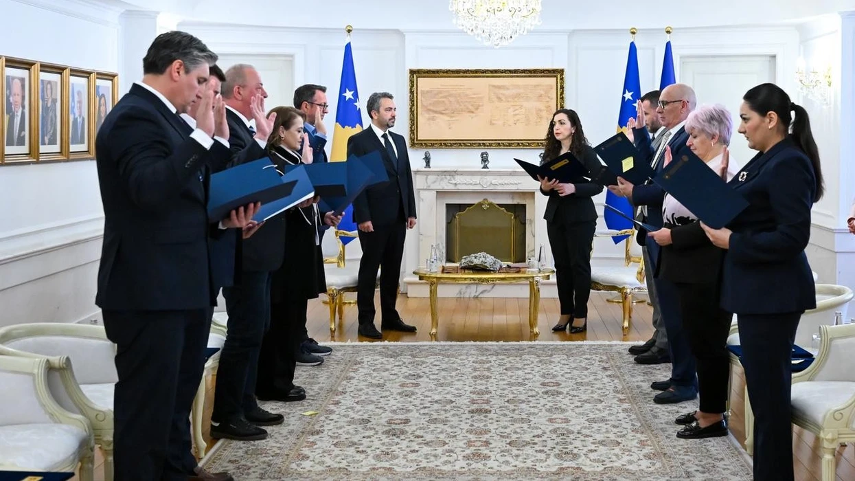 Nëntë anëtarë të rinj të KQZ-së betohen para Presidentes Osmani