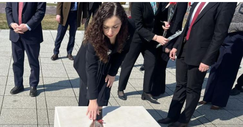 Presidentja Osmani bën homazhe në Prekaz