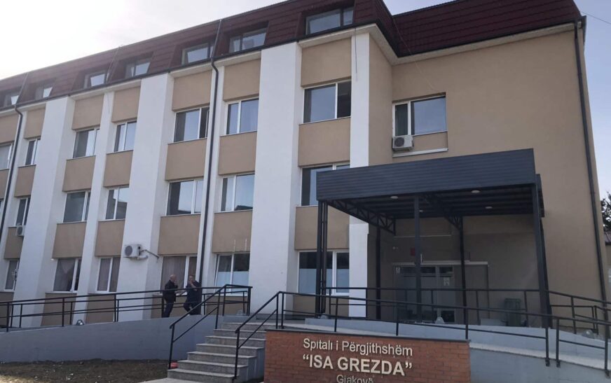 Punëtorët teknikë në spitalin “Isa Grezda” në Gjakovë hyjnë në grevë