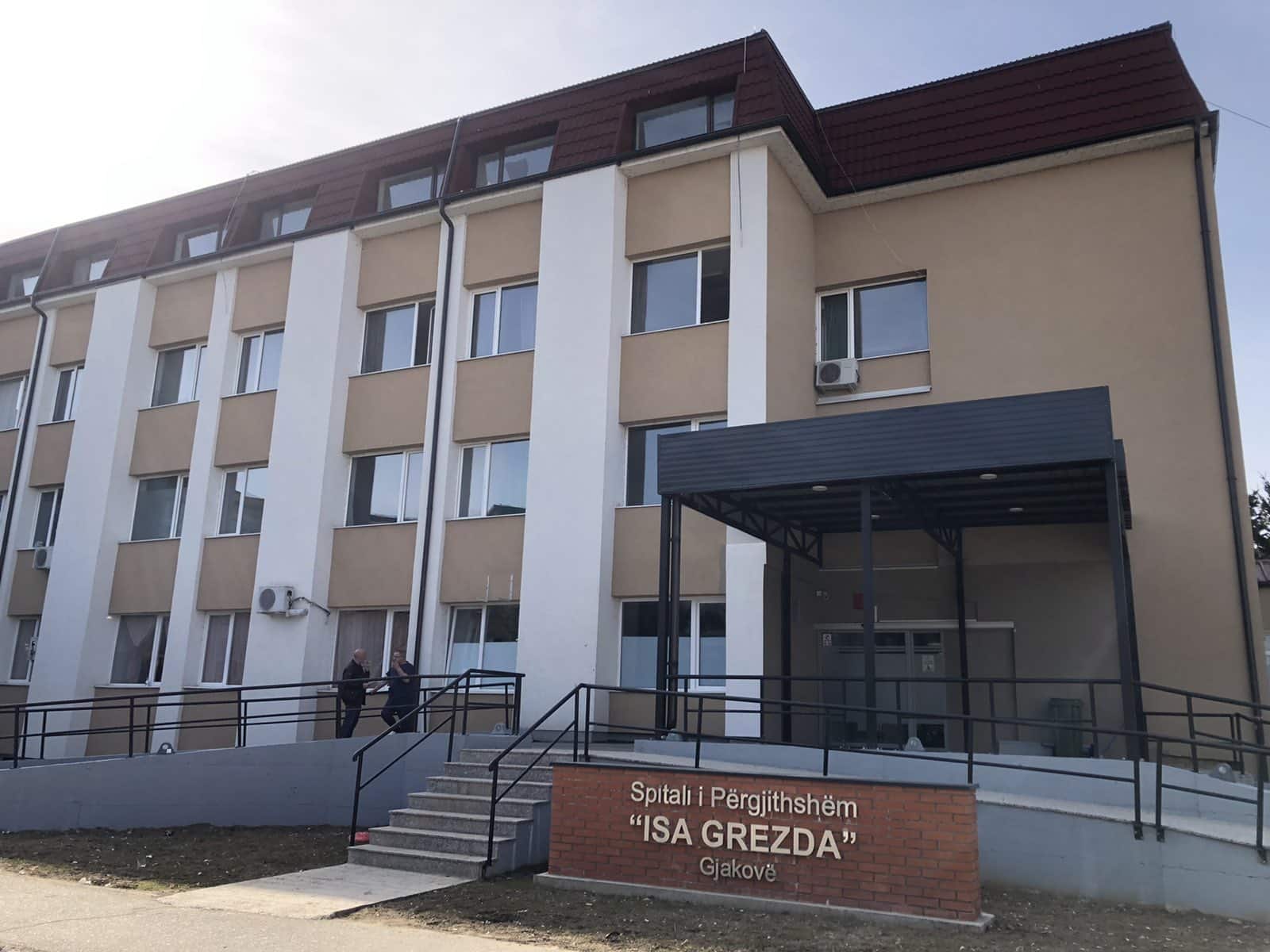 Punëtorët teknikë në spitalin “Isa Grezda” në Gjakovë hyjnë në grevë