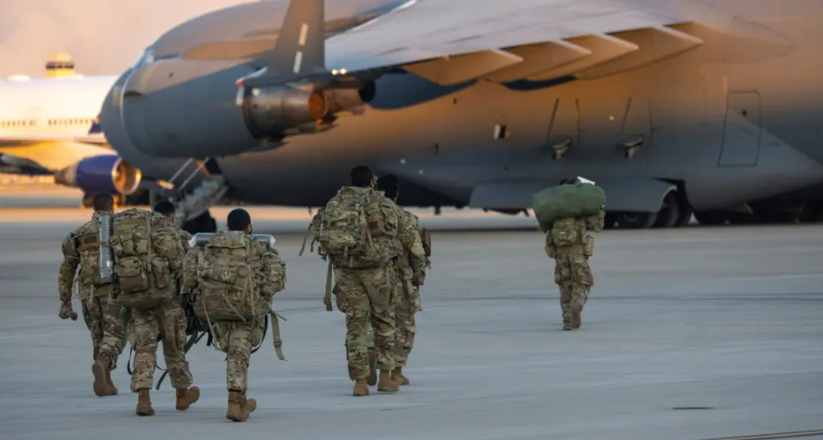 SHBA shqyrton vendosjen e trupave pranë Ngushticës së Hormuzit